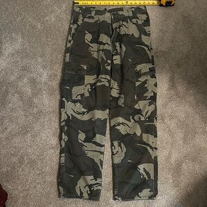 Wrangler Men's Green Camouflage fleece-lined Cargo Pants 32x32